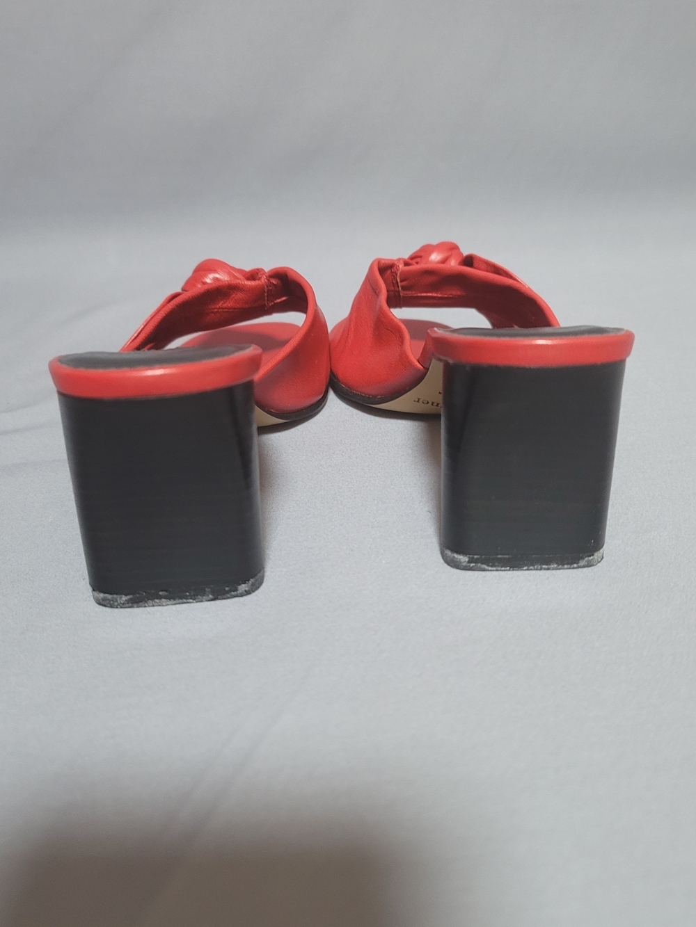 Etienne Aigner Red Knotted Leather Mule Heels - Picture 5 of 7